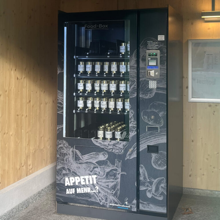 Automat von Catering Wenzel mit leckeren Delikatessen.